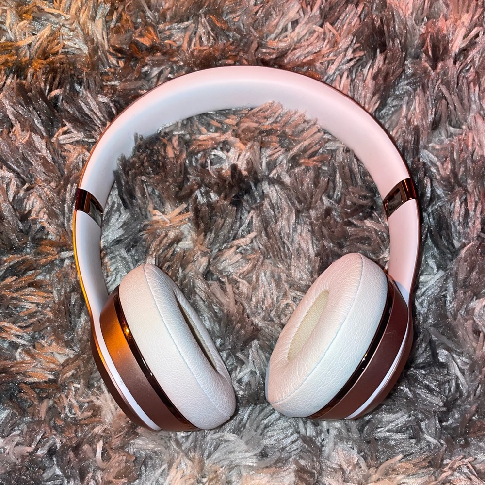 Rose gold beats